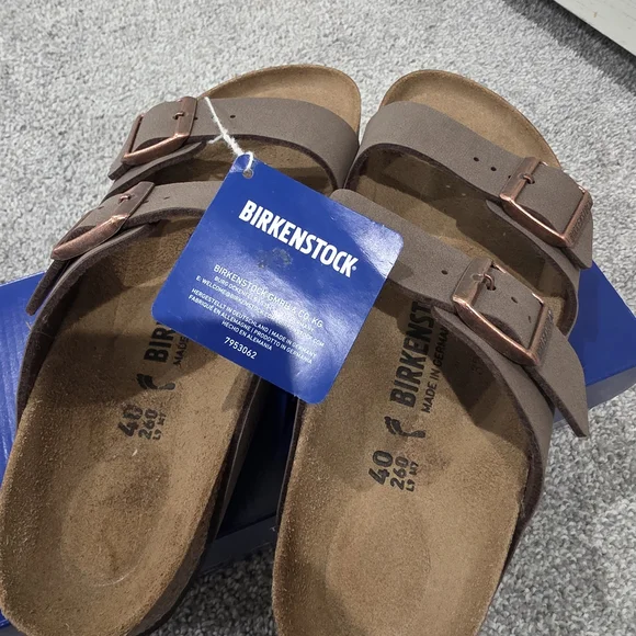 Birkenstock Brown ARIZONA: NWT - Picture 3 of 9